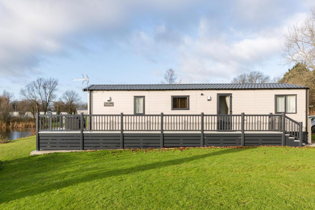 Clearwater South Cerney Exterior foto