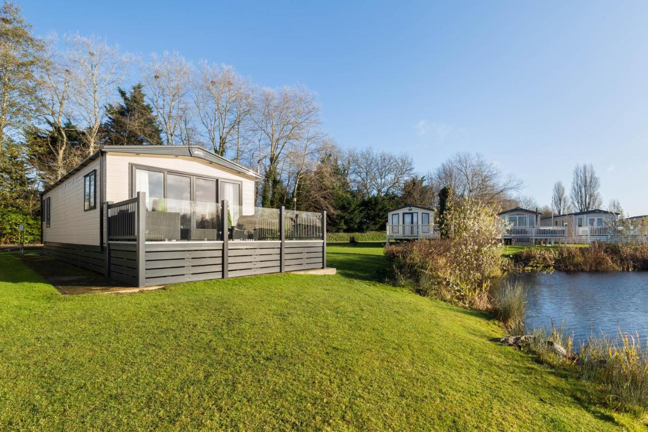 Clearwater South Cerney Exterior foto