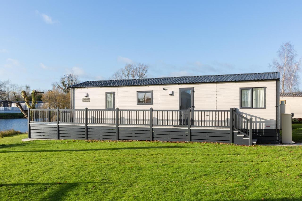 Clearwater South Cerney Exterior foto
