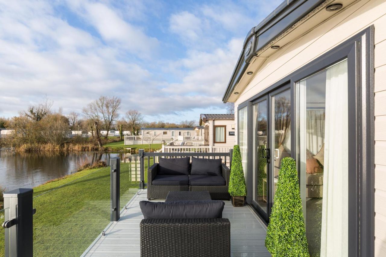 Clearwater South Cerney Exterior foto