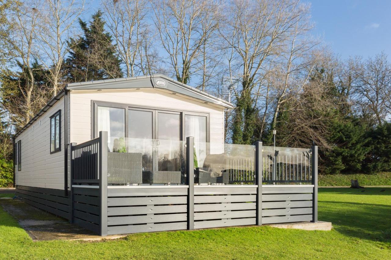 Clearwater South Cerney Exterior foto