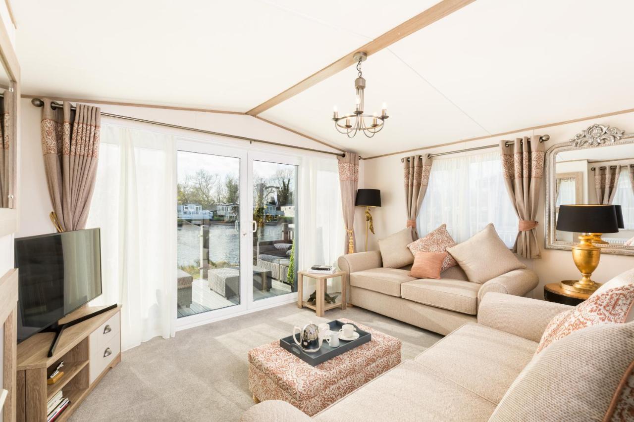 Clearwater South Cerney Exterior foto